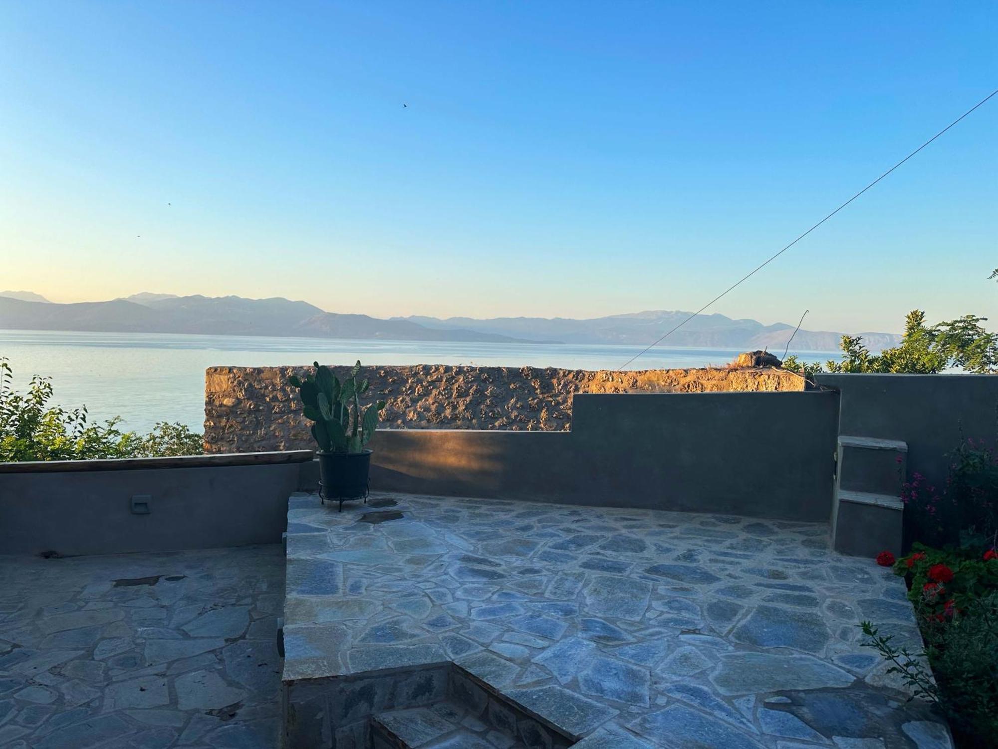 Fteri Stone House In Platanos, Akrata Apartment Exterior photo