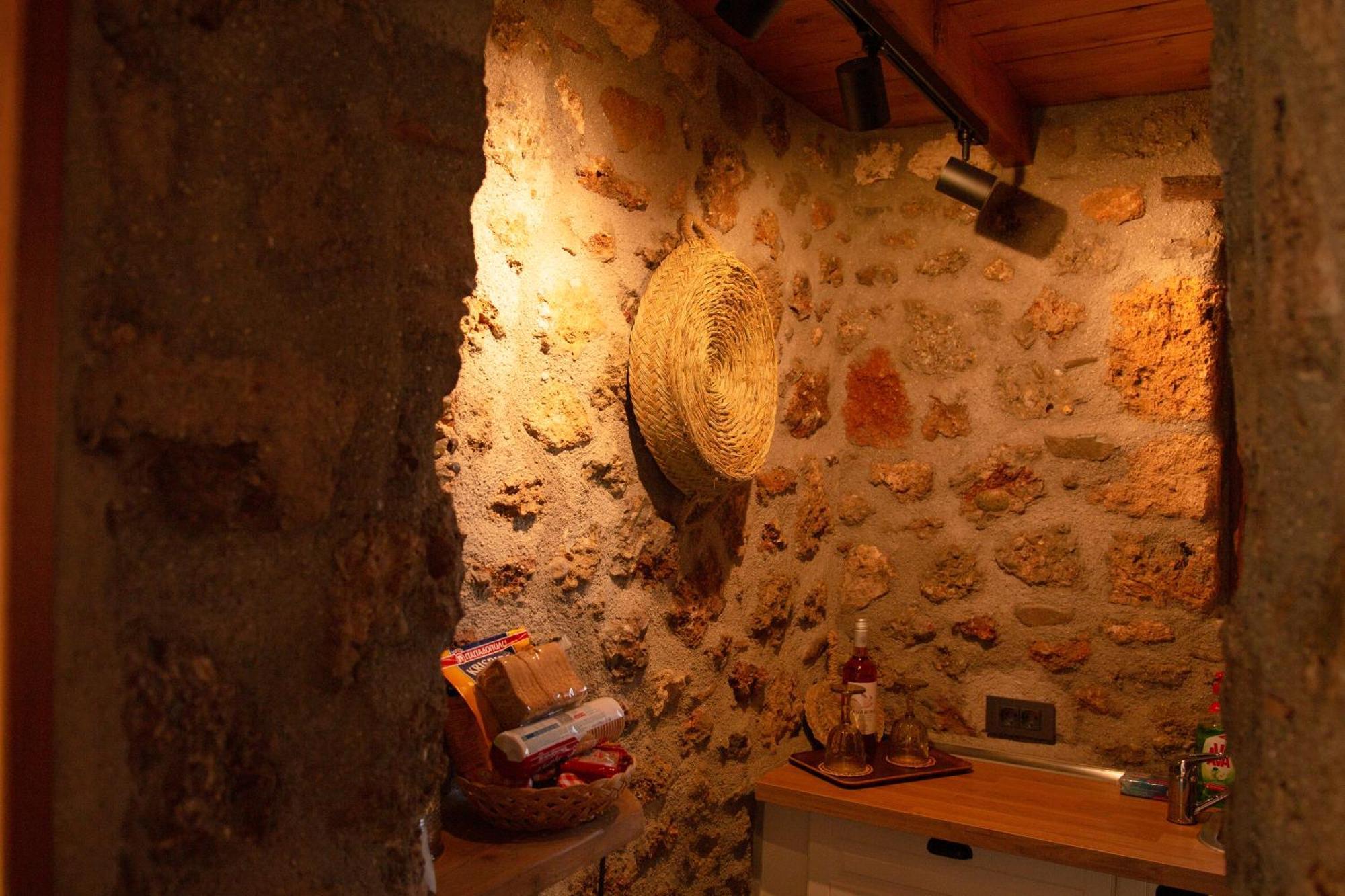 Fteri Stone House In Platanos, Akrata Apartment Exterior photo